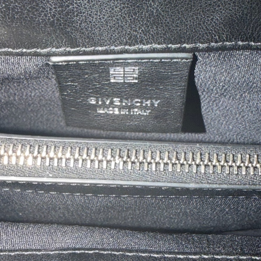 Givenchy 4G Black Leather Shoulder Bag - Picture 14 of 16